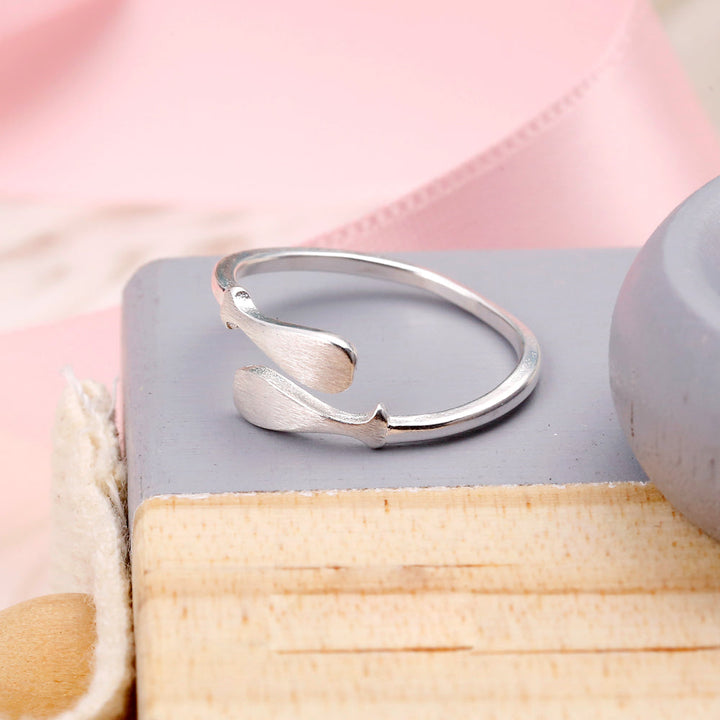 To My Daughter "Continue persisting and working hard." Fish Ring