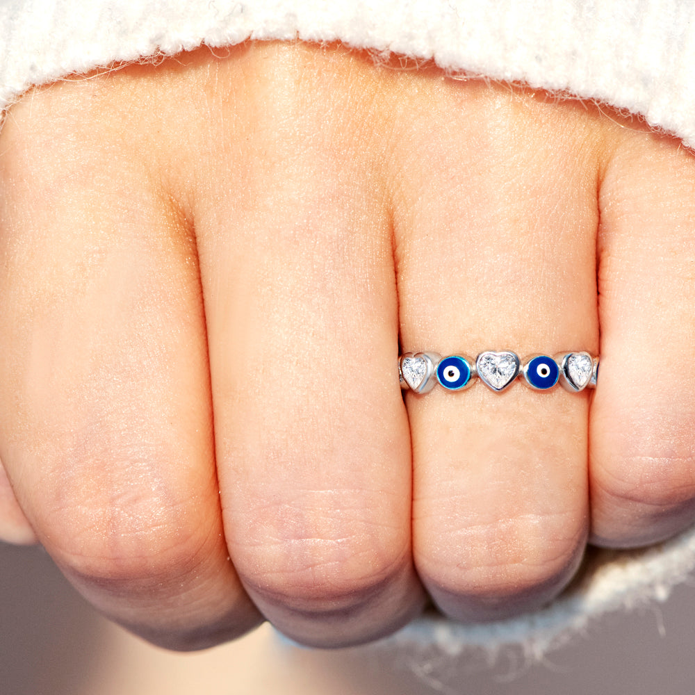 I Will Love & Protect: Sterling Silver 'Evil Eye' Ring for Daughters - A beautiful S925 sterling silver ring featuring an 'Evil Eye' design, symbolizing protection and love for your daughter. This meaningful gift comes with a heartfelt greeting card, a gift box, and a gift bag, providing comfort and encouragement during difficult times. Suitable for all ages. Processing Techniques: Plating.