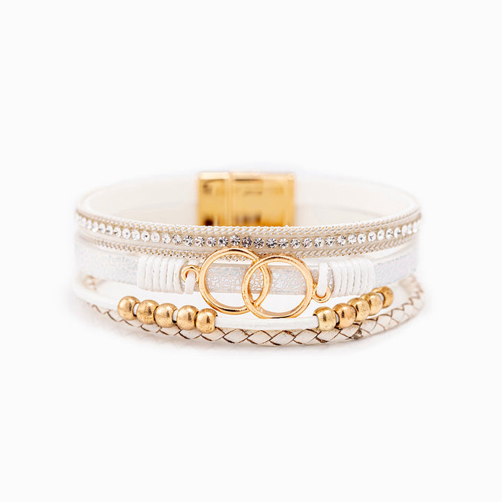 "Interlocking Rings Bracelet for Granddaughter - Elegant bracelet with intertwined rings"