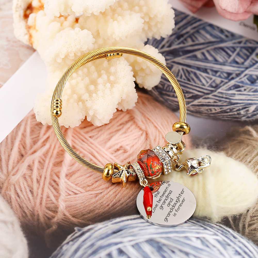 [Custom Name And Optional Address] To My GRANDDAUGHTER "The love between a [grandma] and granddaughter is forever" Lucky Fox Bracelet [💞 Bracelet +💌 Gift Card + 🎁 Gift Box + 💐 Gift Bouquet] - SARAH'S WHISPER