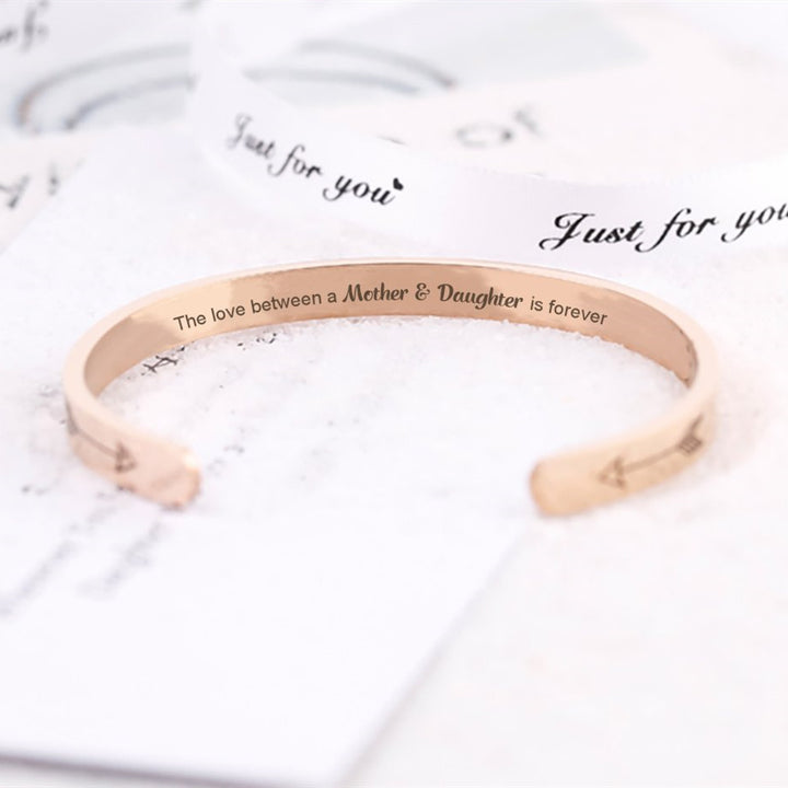 To My Daughter "The love between a Mother and Daughter is forever" Bracelet - SARAH'S WHISPER