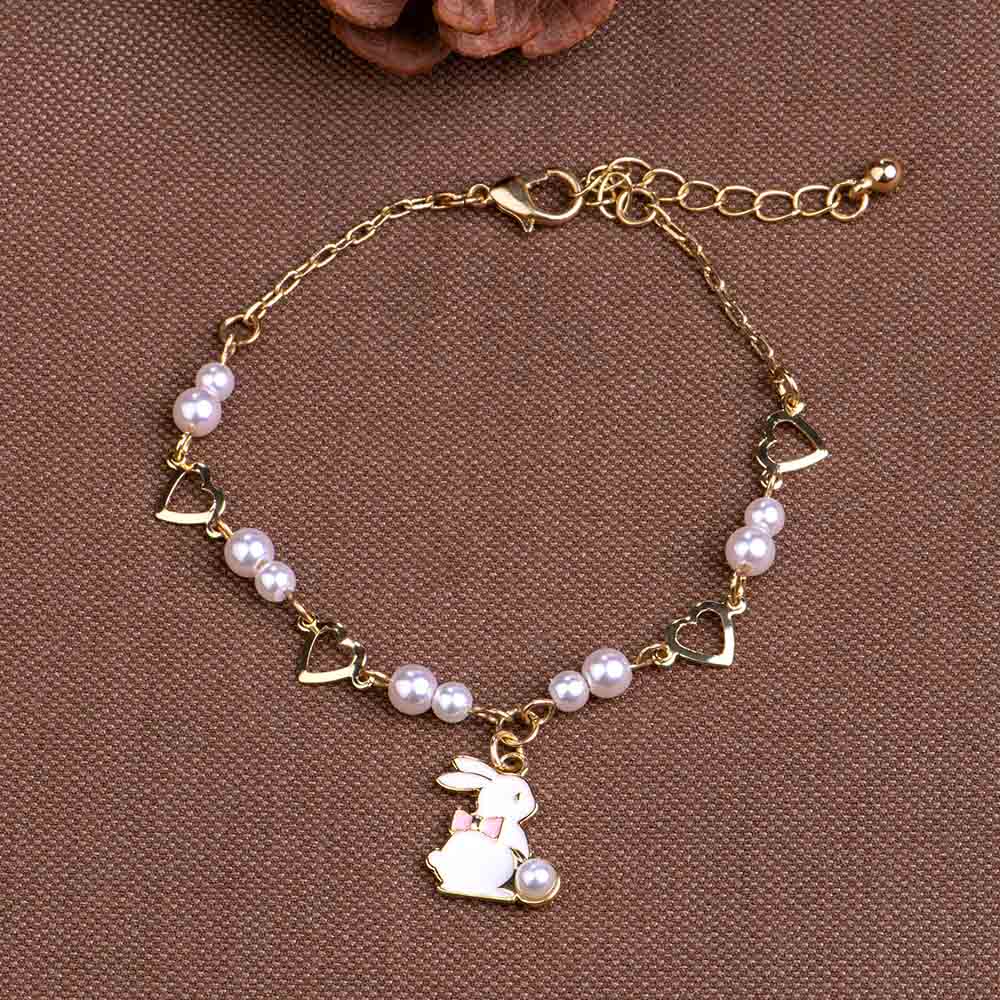 Rabbit Pearl Bracelet with pearls and rabbit charm, symbolizing beauty and elegance.