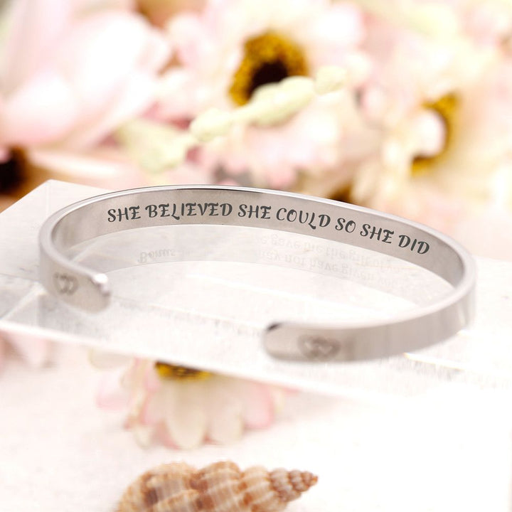 To My Daughter "She Believed She Could So She Did" Bracelet - SARAH'S WHISPER