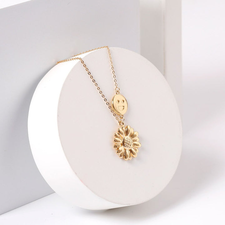 To My Friends "You Are My Sunshine" Sunflower And Smile Necklace - SARAH'S WHISPER